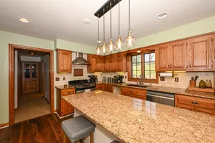 15800 Brook Ln, Brookfield, WI 53005 - Photo 6