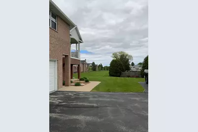 1807  Ridgeway Dr #38, De Pere, WI 54115 - Photo 32