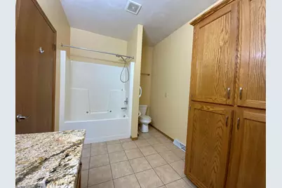 1807  Ridgeway Dr #38, De Pere, WI 54115 - Photo 16