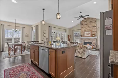 17955  Ashlea Dr #10, Brookfield, WI 53045 - Photo 4