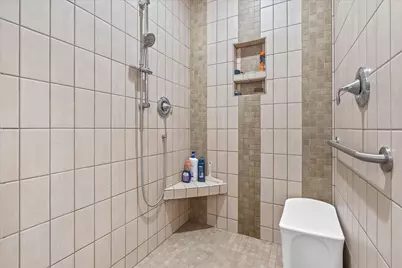17955  Ashlea Dr #10, Brookfield, WI 53045 - Photo 12