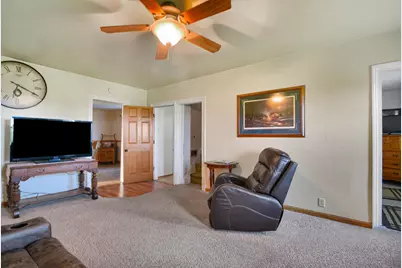 5450  Beechnut Dr, Wayne, WI 53040 - Photo 4