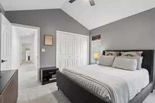 1739 N Warren Ave, Milwaukee, WI 53202 - Photo 26