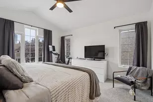 1739 N Warren Ave, Milwaukee, WI 53202 - Photo 20