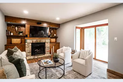 1825  Wolf Rd, Waukesha, WI 53186 - Photo 16
