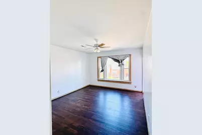 2335 S 16th St, Milwaukee, WI 53215 - Photo 8