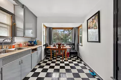 4455 N Teutonia Ave, Milwaukee, WI 53209 - Photo 8
