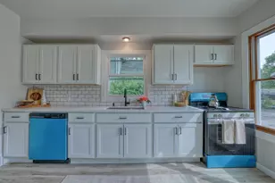 507 NW Barstow St, Waukesha, WI 53188 - Photo 6