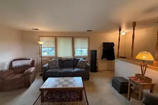 6324 S 20th St, Milwaukee, WI 53221 - Photo 8