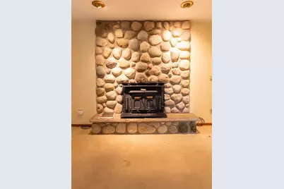 714 E Capitol Dr, Hartland, WI 53029 - Photo 10