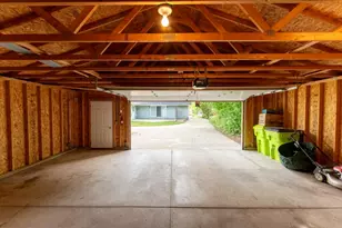 714 E Capitol Dr, Hartland, WI 53029 - Photo 28