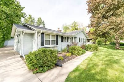 714 E Capitol Dr, Hartland, WI 53029 - Photo 32