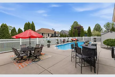 348 S Maple Ln, Saukville, WI 53080 - Photo 12