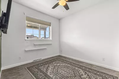 1821  Farm View Dr, Port Washington, WI 53024 - Photo 16