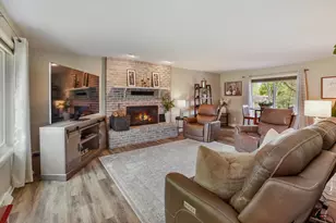 N99W16526 Rustic Ln, Germantown, WI 53022 - Photo 8