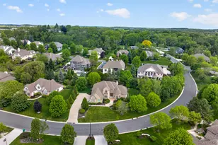 N52W21378 Golfview Dr, Menomonee Falls, WI 53051 - Photo 40