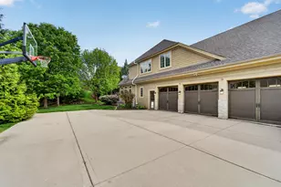 N52W21378 Golfview Dr, Menomonee Falls, WI 53051 - Photo 36