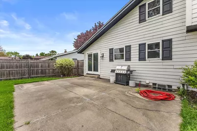 2640  Moraine Ct, Racine, WI 53402 - Photo 8