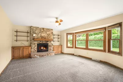 15025 W Vera Cruz Dr, New Berlin, WI 53151 - Photo 12