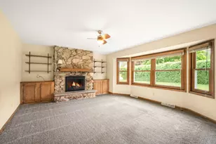 15025 W Vera Cruz Dr, New Berlin, WI 53151 - Photo 12