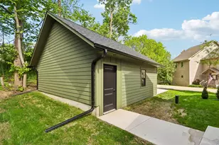 637 1st St, Delafield, WI 53018 - Photo 34