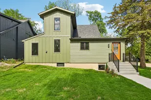 637 1st St, Delafield, WI 53018 - Photo 36