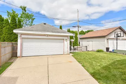 2209 N 62nd St, Wauwatosa, WI 53213 - Photo 28