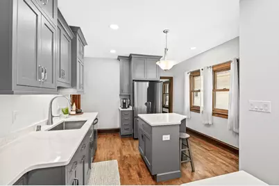 2209 N 62nd St, Wauwatosa, WI 53213 - Photo 16