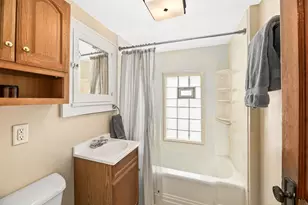 2209 N 62nd St, Wauwatosa, WI 53213 - Photo 24