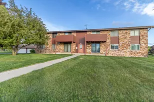 10345 W Whitnall Edge Dr, Franklin, WI 53132 - Photo 1