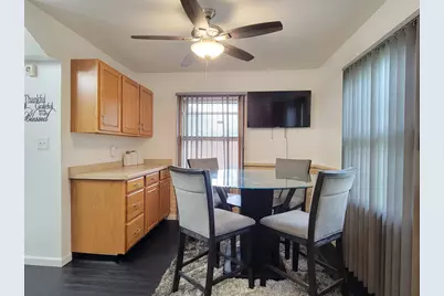 5805 N 111th St, Milwaukee, WI 53225 - Photo 10