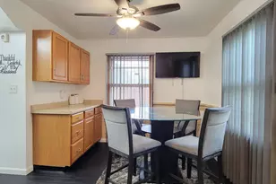 5805 N 111th St, Milwaukee, WI 53225 - Photo 10