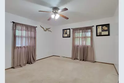 5805 N 111th St, Milwaukee, WI 53225 - Photo 20