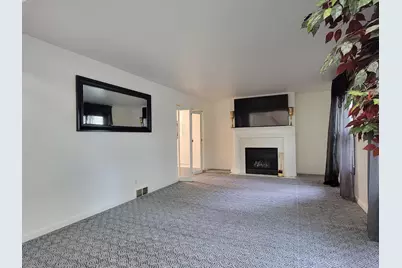 5805 N 111th St, Milwaukee, WI 53225 - Photo 2