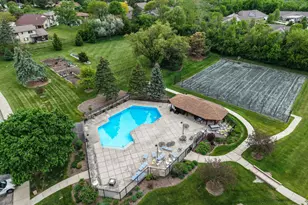 6100 W Stone Hedge Dr, Greenfield, WI 53220 - Photo 2