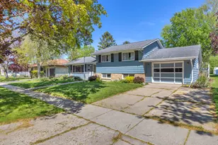 695 Bruce St, Fond du Lac, WI 54935 - Photo 24