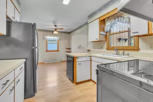 695 Bruce St, Fond du Lac, WI 54935 - Photo 8