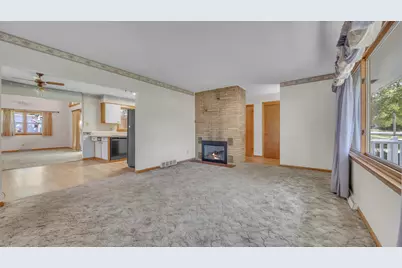 695  Bruce St, Fond du Lac, WI 54935 - Photo 4