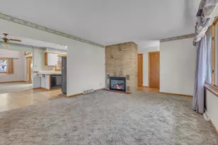 695 Bruce St, Fond du Lac, WI 54935 - Photo 4