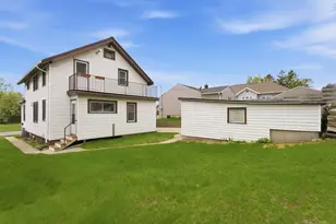 1012 Manila St, Manitowoc, WI 54220 - Photo 4