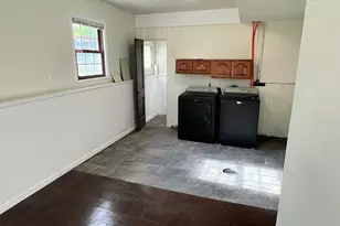 7232 W Fairmount Ave, Milwaukee, WI 53218 - Photo 12