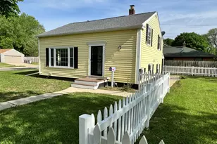 7232 W Fairmount Ave, Milwaukee, WI 53218 - Photo 14