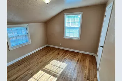 7232 W Fairmount Ave, Milwaukee, WI 53218 - Photo 10