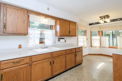5212 S 20th St, Milwaukee, WI 53221 - Photo 12
