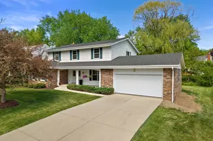 10312 N Versailles Ct, Mequon, WI 53092 - Photo 1