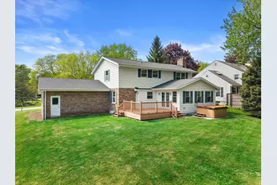 10312 N Versailles Ct, Mequon, WI 53092 - Photo 32