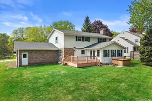 10312 N Versailles Ct, Mequon, WI 53092 - Photo 32