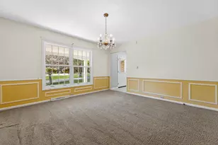 10312 N Versailles Ct, Mequon, WI 53092 - Photo 10