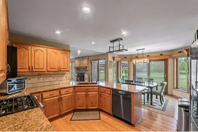 S93W34945  Jericho Dr, Eagle, WI 53119 - Photo 8