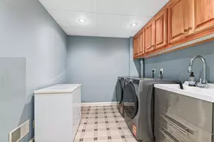 2270 Vincent Dr, Brookfield, WI 53045 - Photo 34